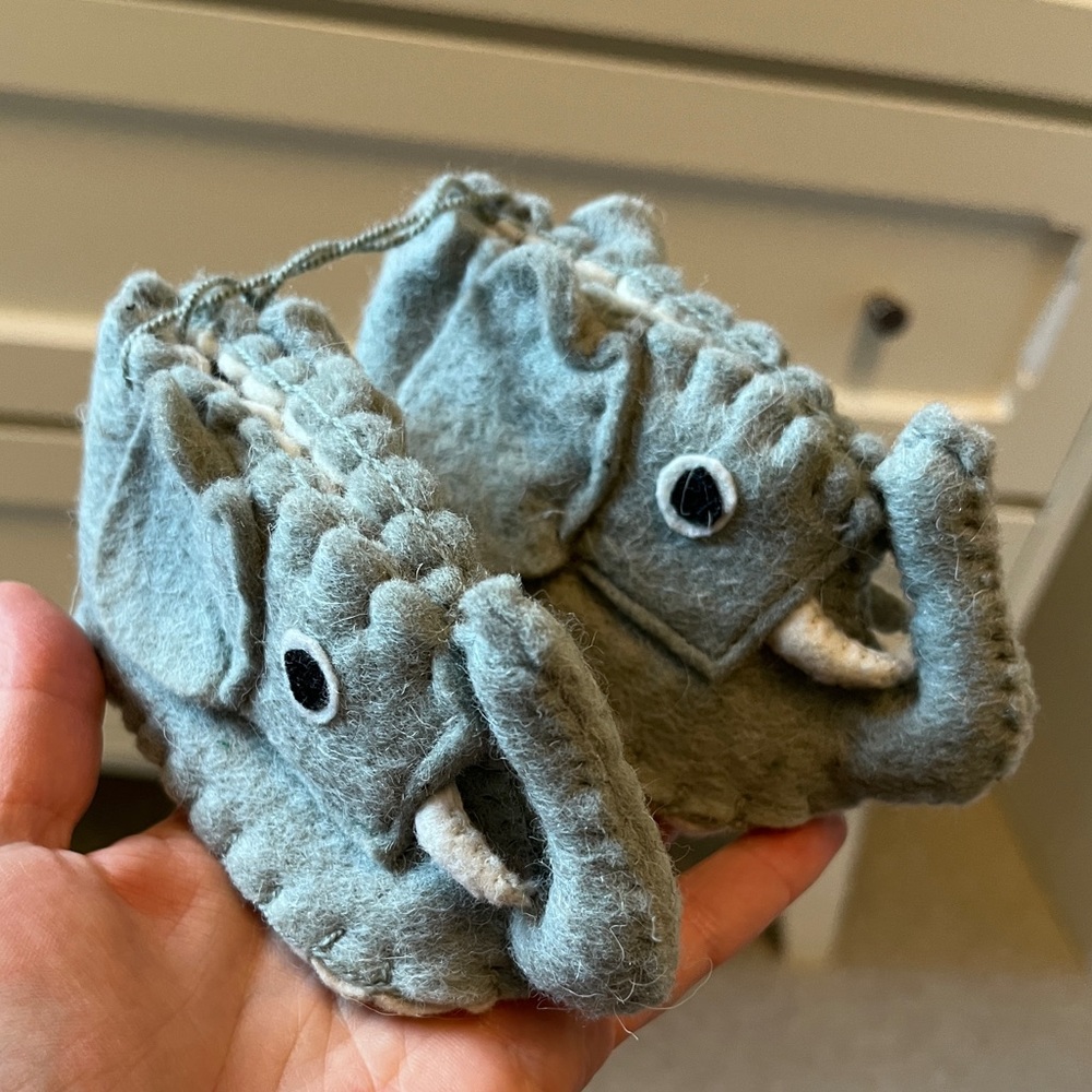 Elephant slippers made of 100% sheep’s wool- NEW